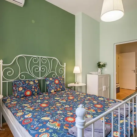 Cozy Designer Flat On Dondukov Blvd