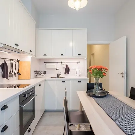 Cozy Designer Flat On Dondukov Blvd דירה *