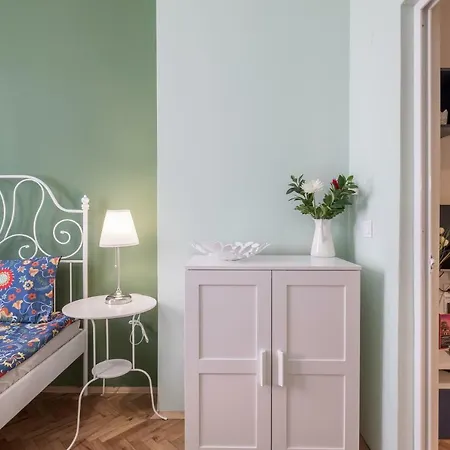 Cozy Designer Flat On Dondukov Blvd * סופיה